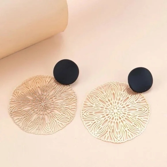 Black and Gold Hoop Earrings - Picture 3 of 3